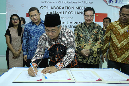 UAI Jalin Kerjasama Dengan Universitas Di China Dan Indonesia
