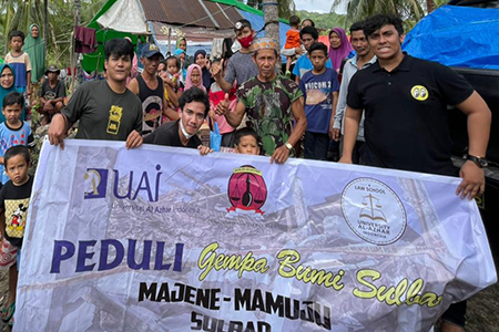 Tanggap Darurat Bencana Alam Bersama Fakultas Hukum Universitas Al Azhar Indonesia